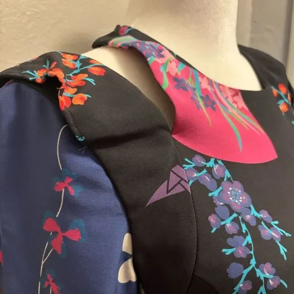 VERSACE for H&M•2011 collection cherry blossom color block dress - Picture 5 of 9